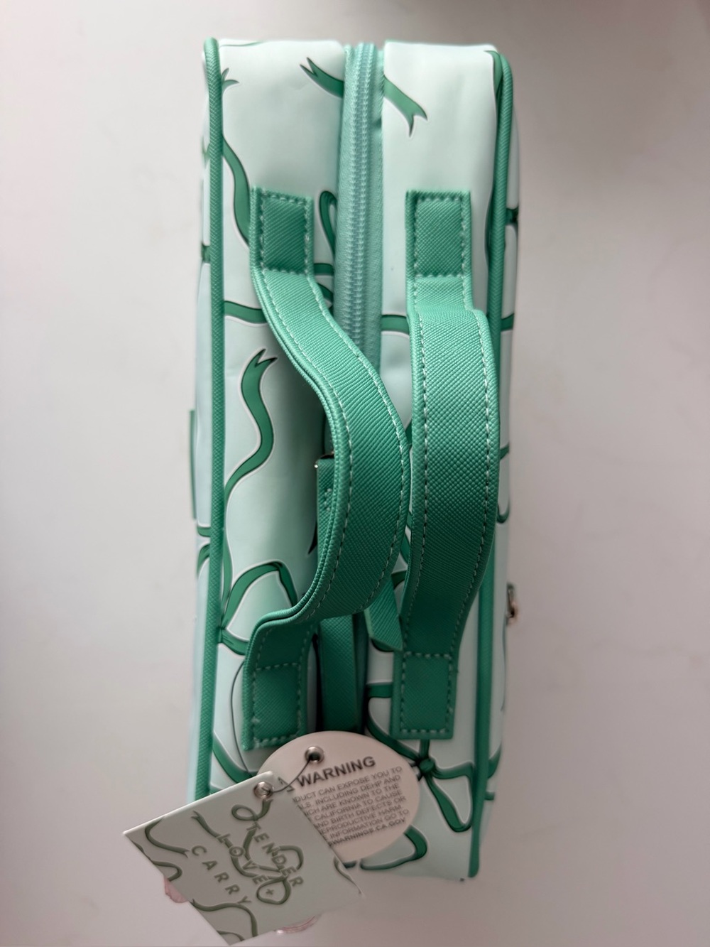 Tender Love + Carry Toiletry Bag Green Bows - Picture 6 of 14